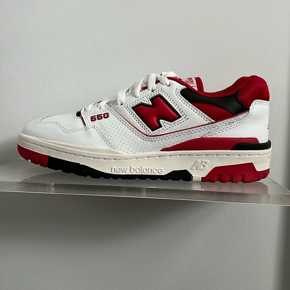 New Balance 550 - Picture 1 of 5